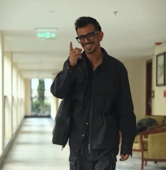 Chahal Arrives For IPL Camp, Gets 'Kabhi Khushi Kabhi Gham' Welcome On Holi