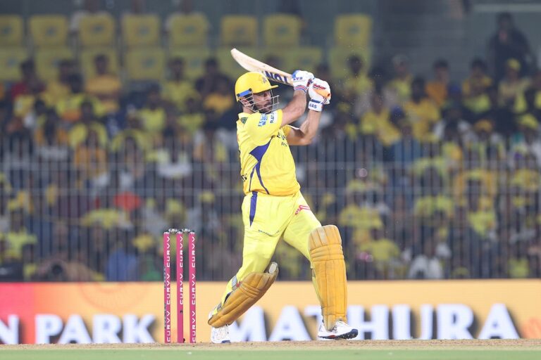 "Watch Him Bat Like...": Ex-India Star's Emotional Take On Dhoni's Poor Show